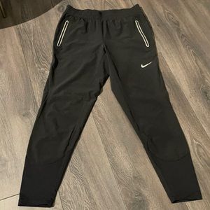 Nike Dri-Fit women’s joggers - like new!